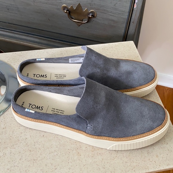 Toms suede slip on shoes - Picture 1 of 6